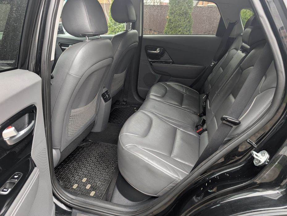 Продам Kia Niro 64кВ