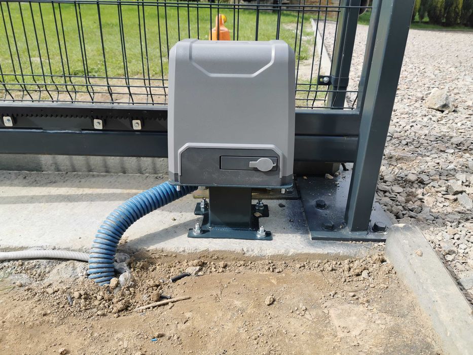 Automat do bramy 1000kg sterowanie wi-fi Nice Tousek BFT MONTAŻ GRATIS