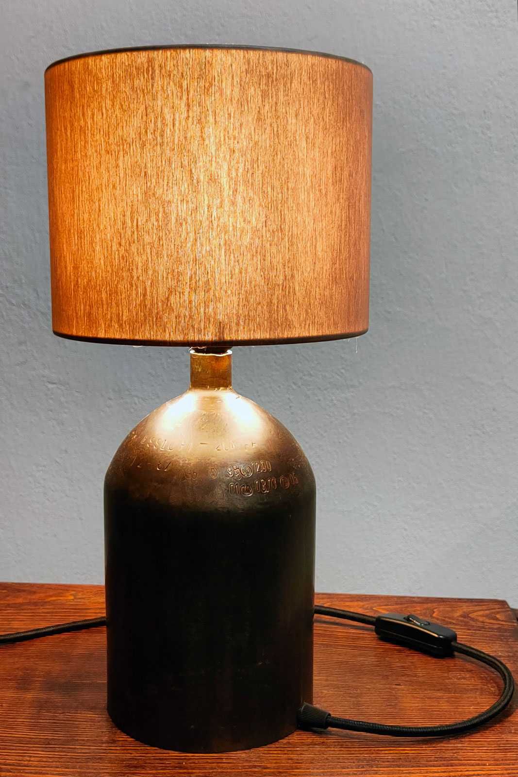 Lampa stołowa - butla nurkowa