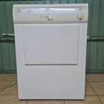 Máquina de secar roupa Whirpool a funcionar