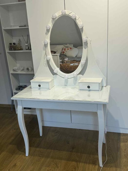 Toaletka Ikea Hemnes