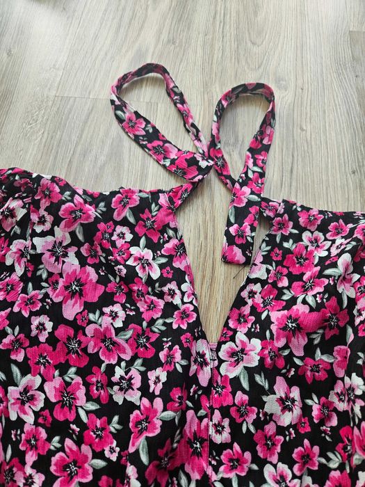 Bluzka crop top Mohito w kwiaty