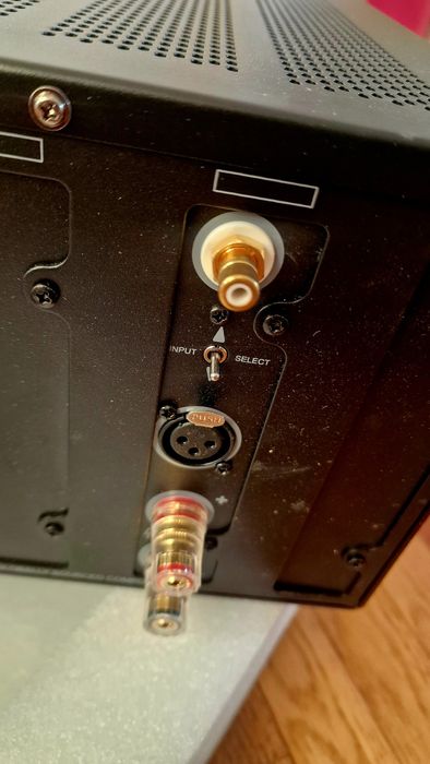 Emotiva XPA-2 Gen 3 усилитель звука