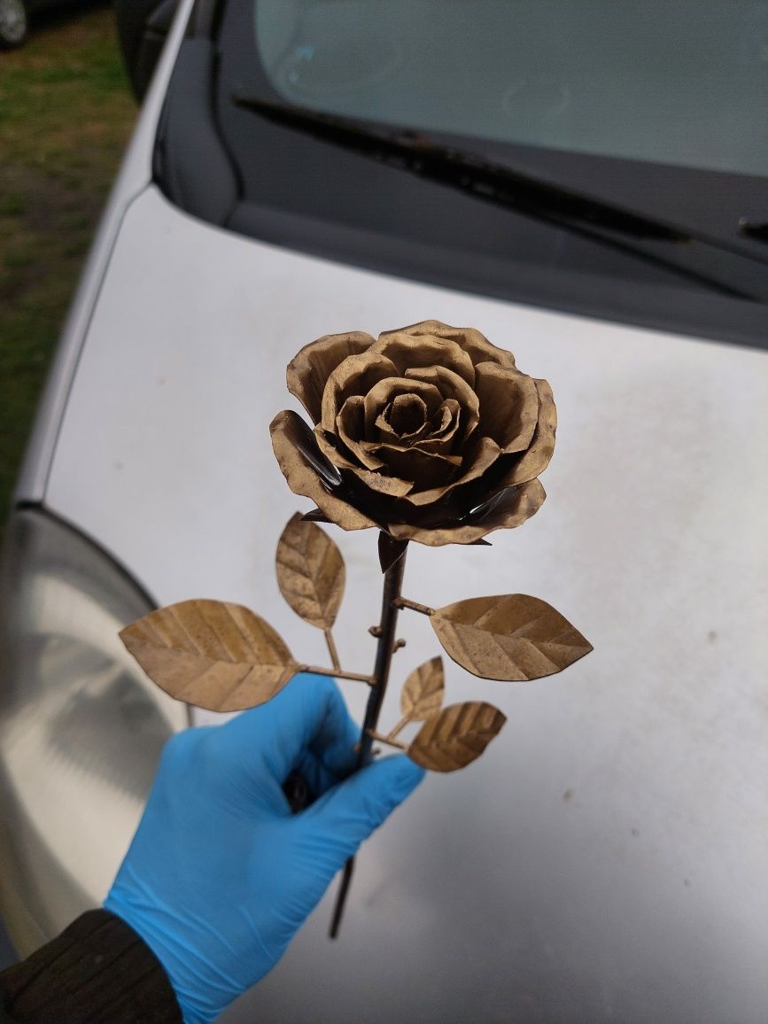 Róża ręcznie wykonana