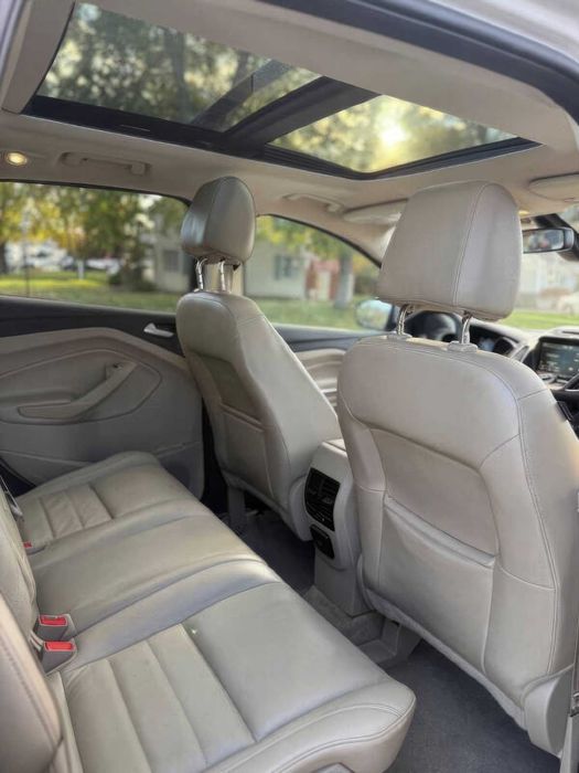 Ford Escape Titanium      2015