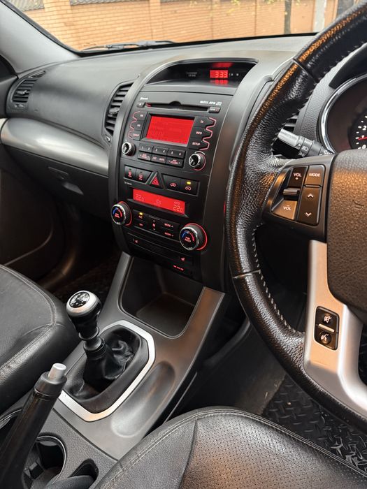 Kia Sorento 2.2 дизель 2011 год механика 4*4