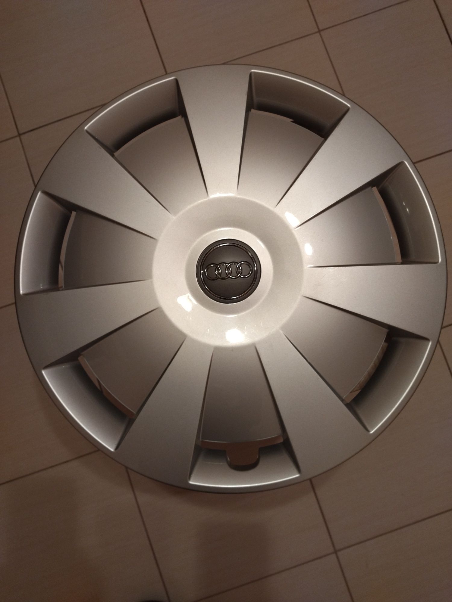 R 16 2020 р.в. Audi Ауди Ауді Ковпаки Колпаки