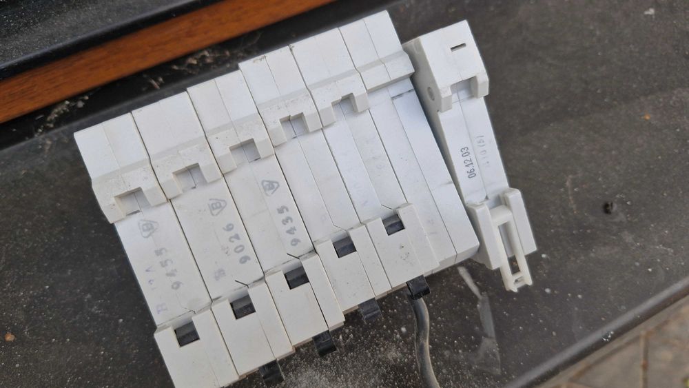 bezpieczniki zabezpieczenia komplet