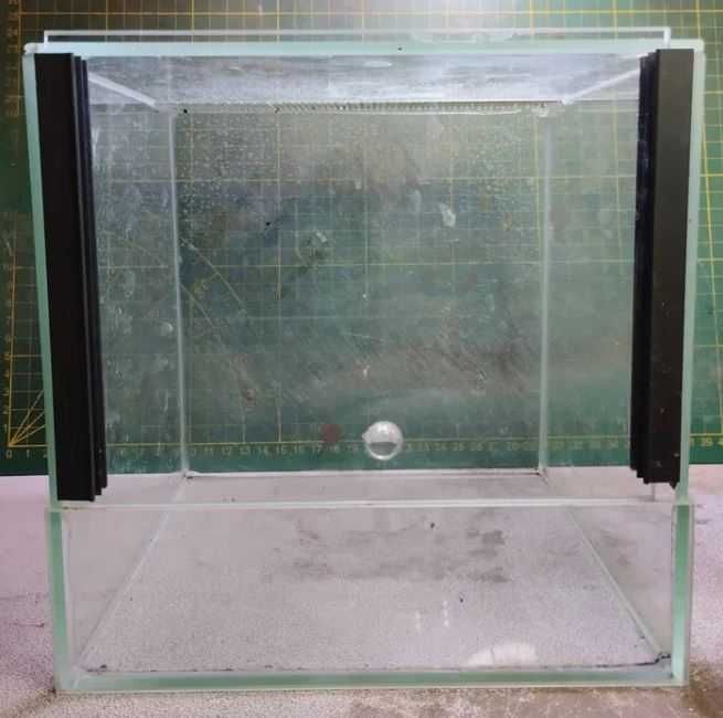 Terrarium dla pająka, straszyka, patyczaka. 20x20x20.