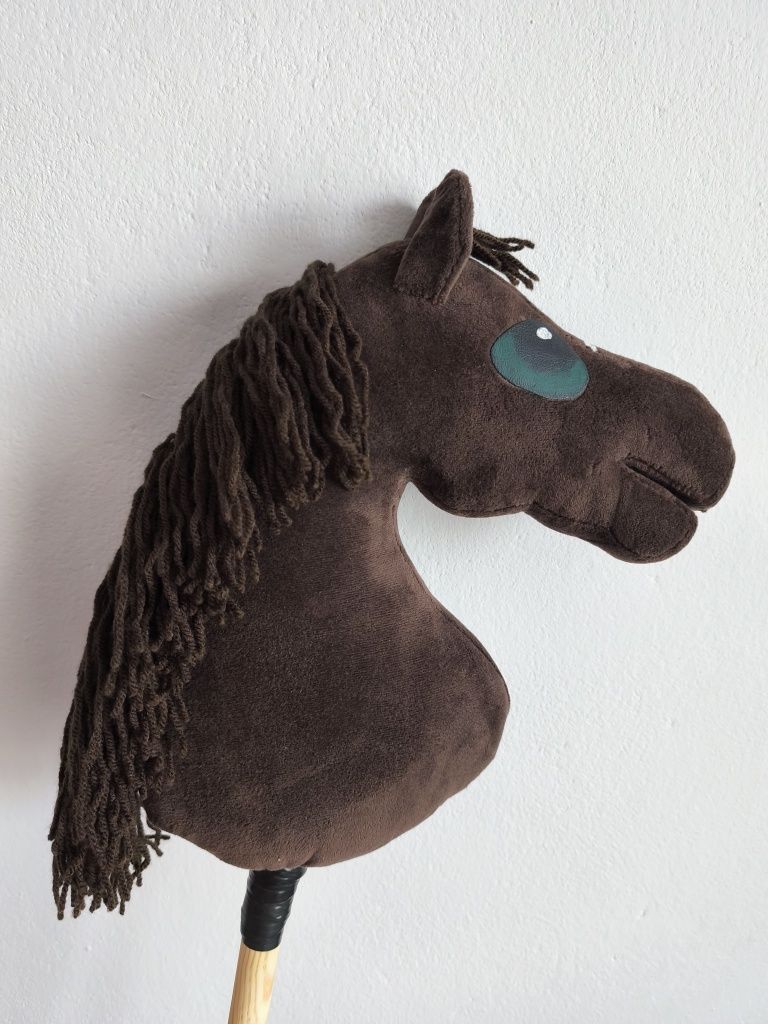 Hobby horse A4 kasztanowaty że sprzętem