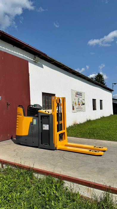 Навантажувач електроштабелер кара №977* Jungheinrich ERD220r 2t 198 см