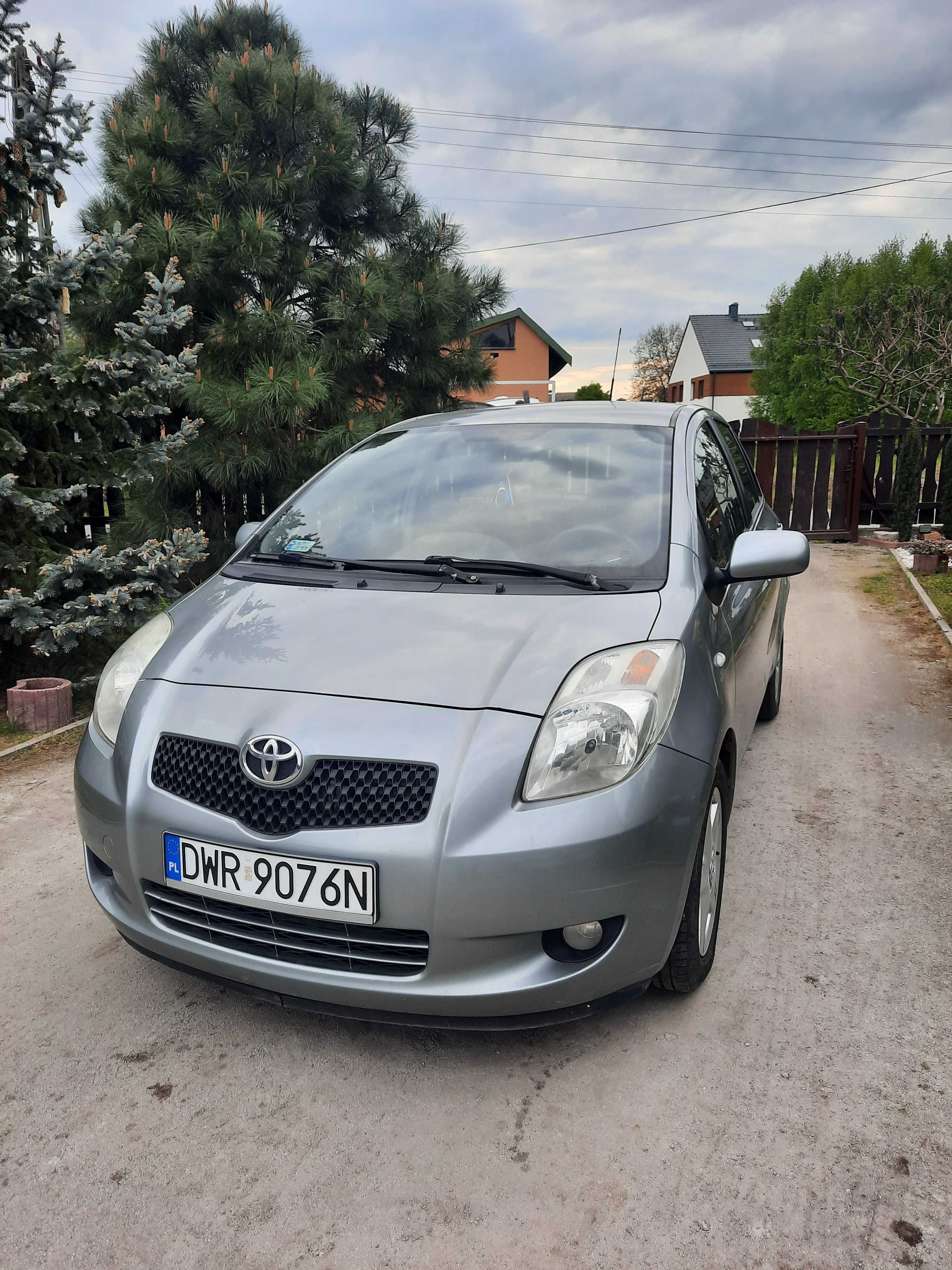 Toyota Yaris 1,3 vvti  COOL