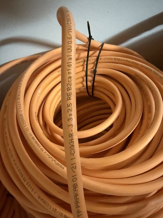 Продам кабель PRAFlaSafe CHKH-R-J 3х1.5 5х1.5 3х2.5 самозагасаючий