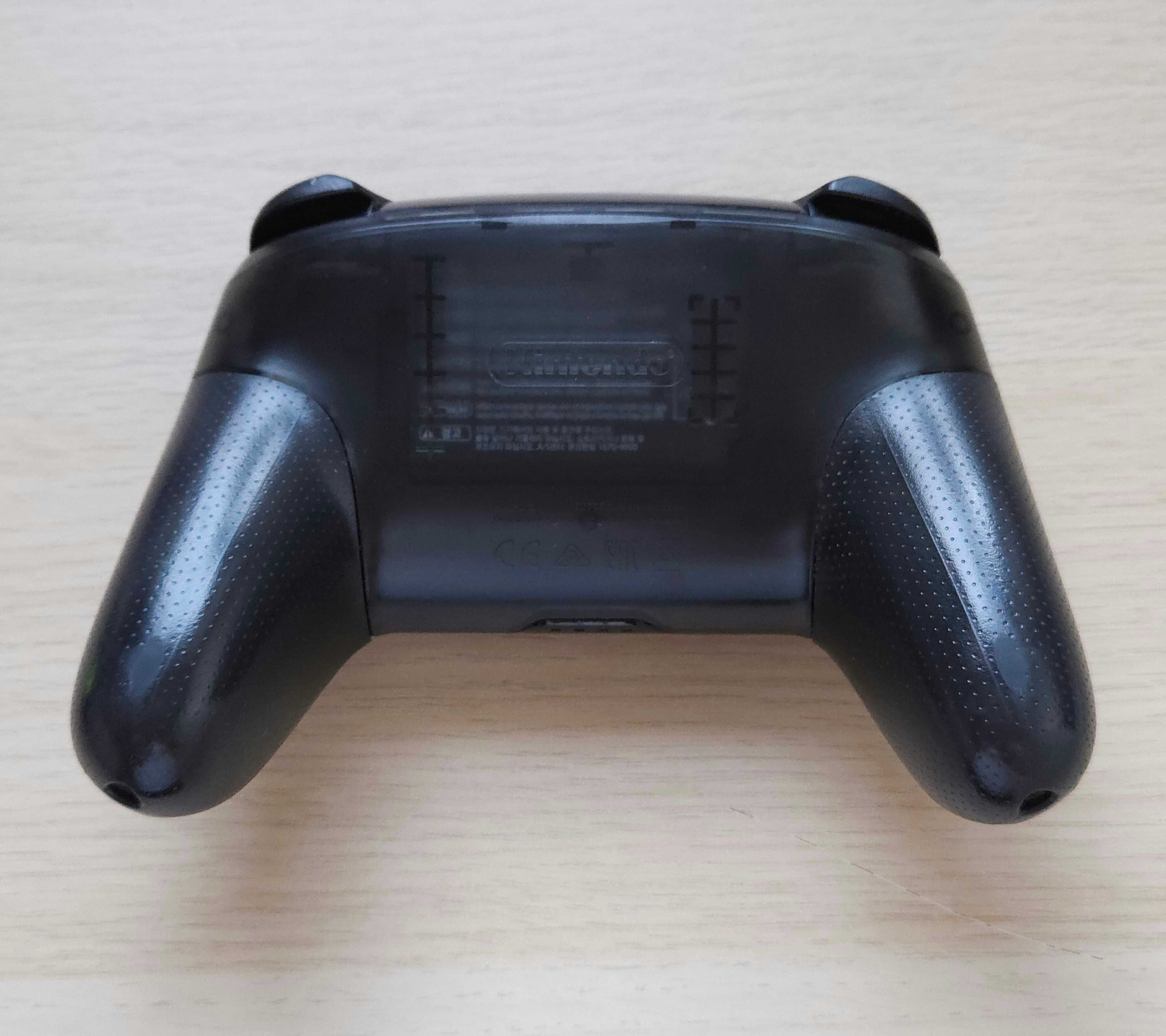 Nintendo Switch Pro Controller używany pudełko i kabel