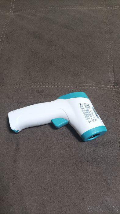 Безконтактний термометр.