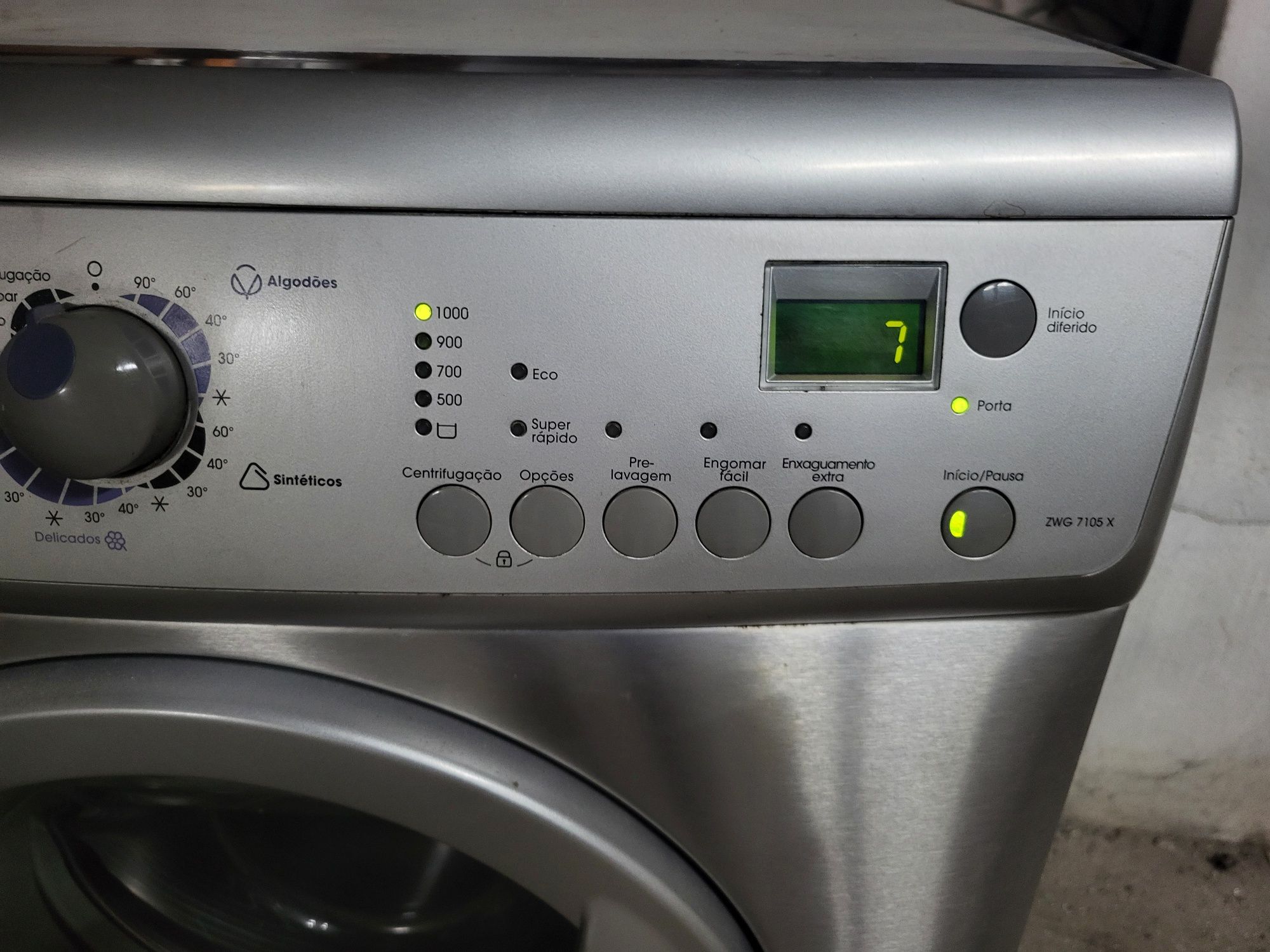 Máquina de lavar roupa Zanussi de 7 kg em INOX com entrega e garantia