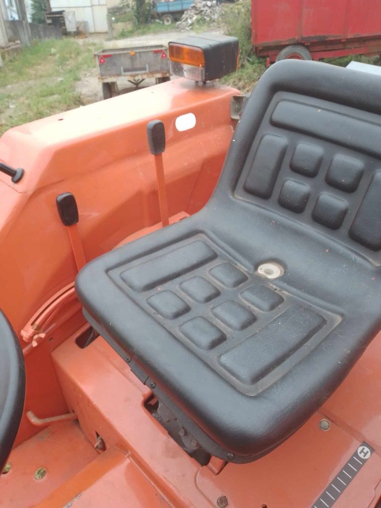 Trator Kubota l 2550 com matrícula 4x4