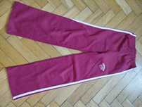 Sprzedam nowe spodnie dresowe 128