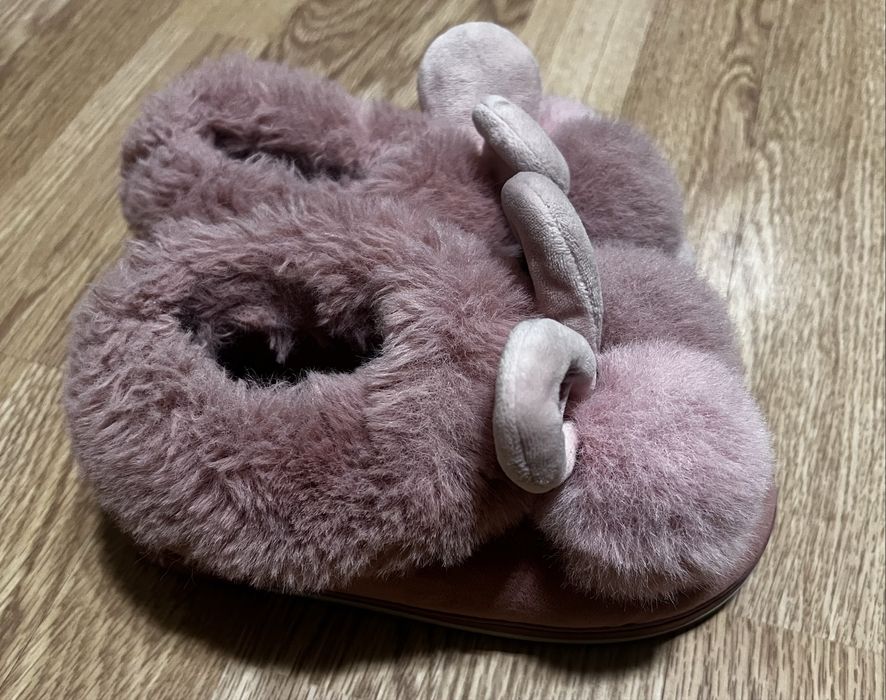 Продается теплые тапочки-зайчики размер стельки 21-21.5 см