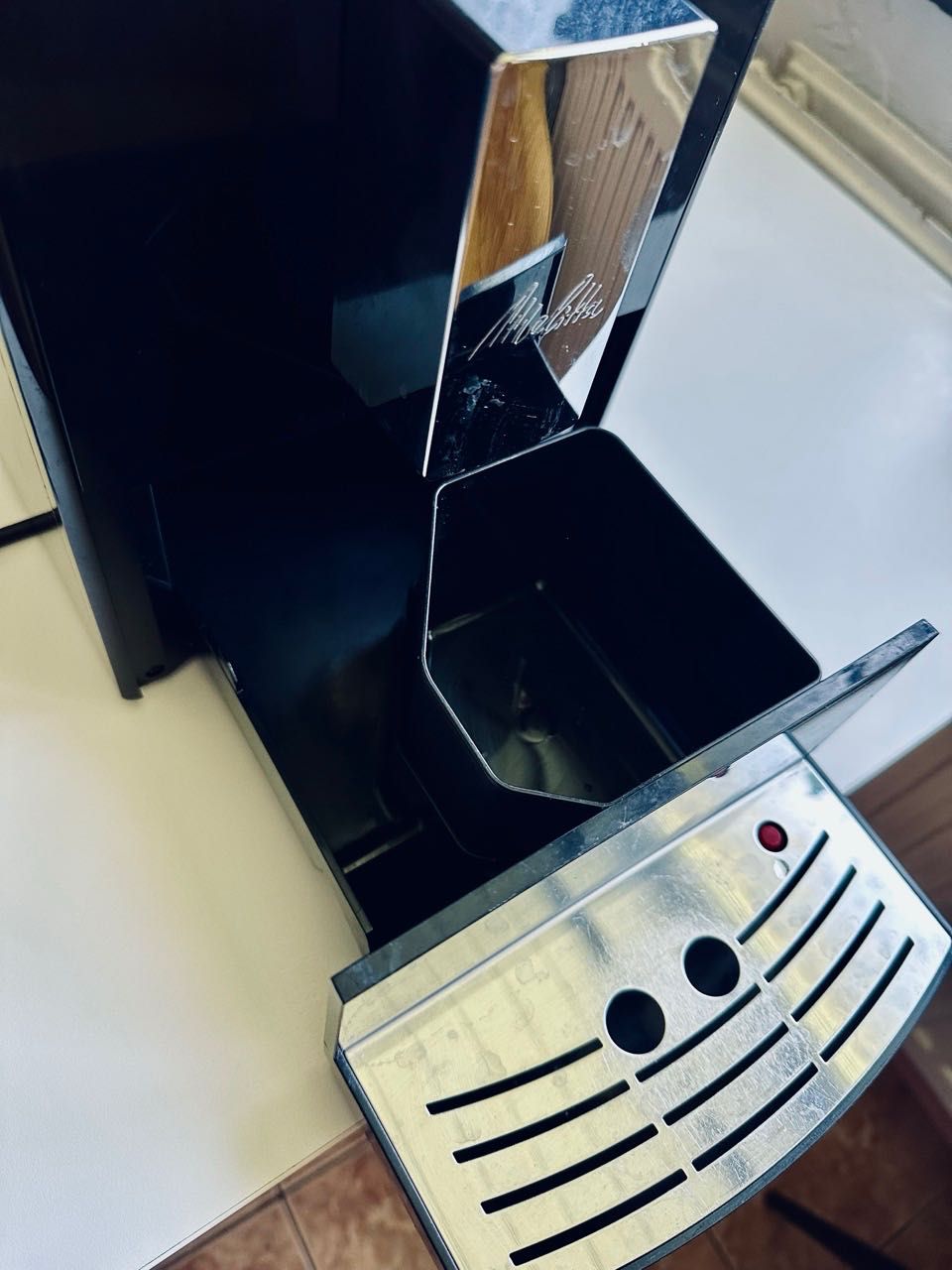 Ekspres automatyczny ciśnieniowy Melitta Caffeo Solo E950