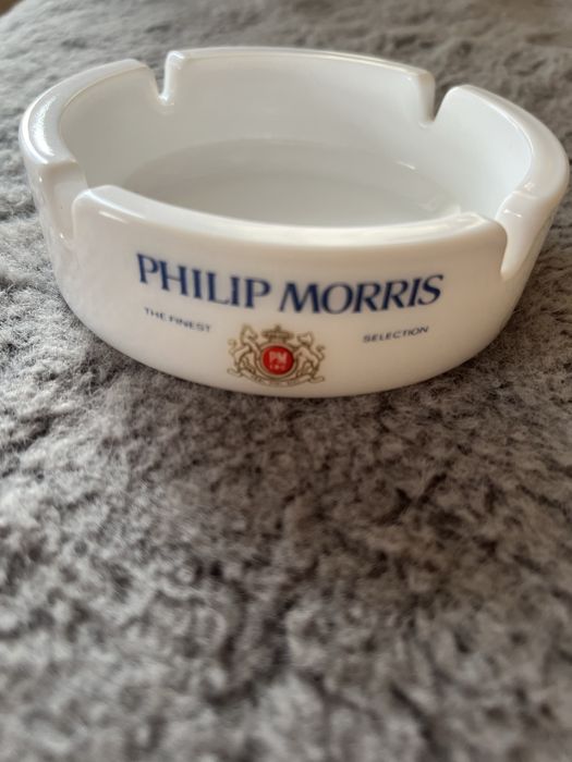 Popielniczka Philip Morris France
