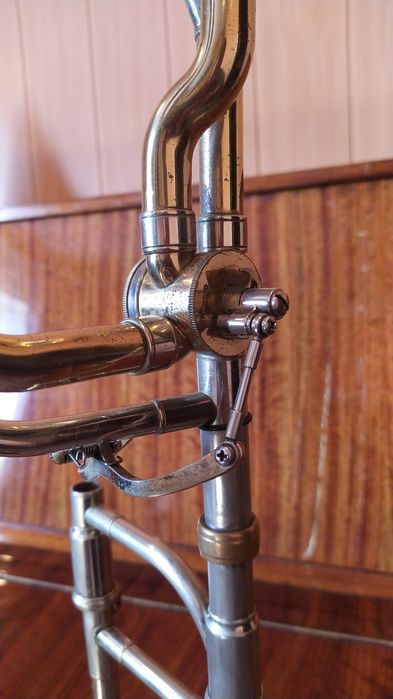 Тромбон Рой Бенсoн.