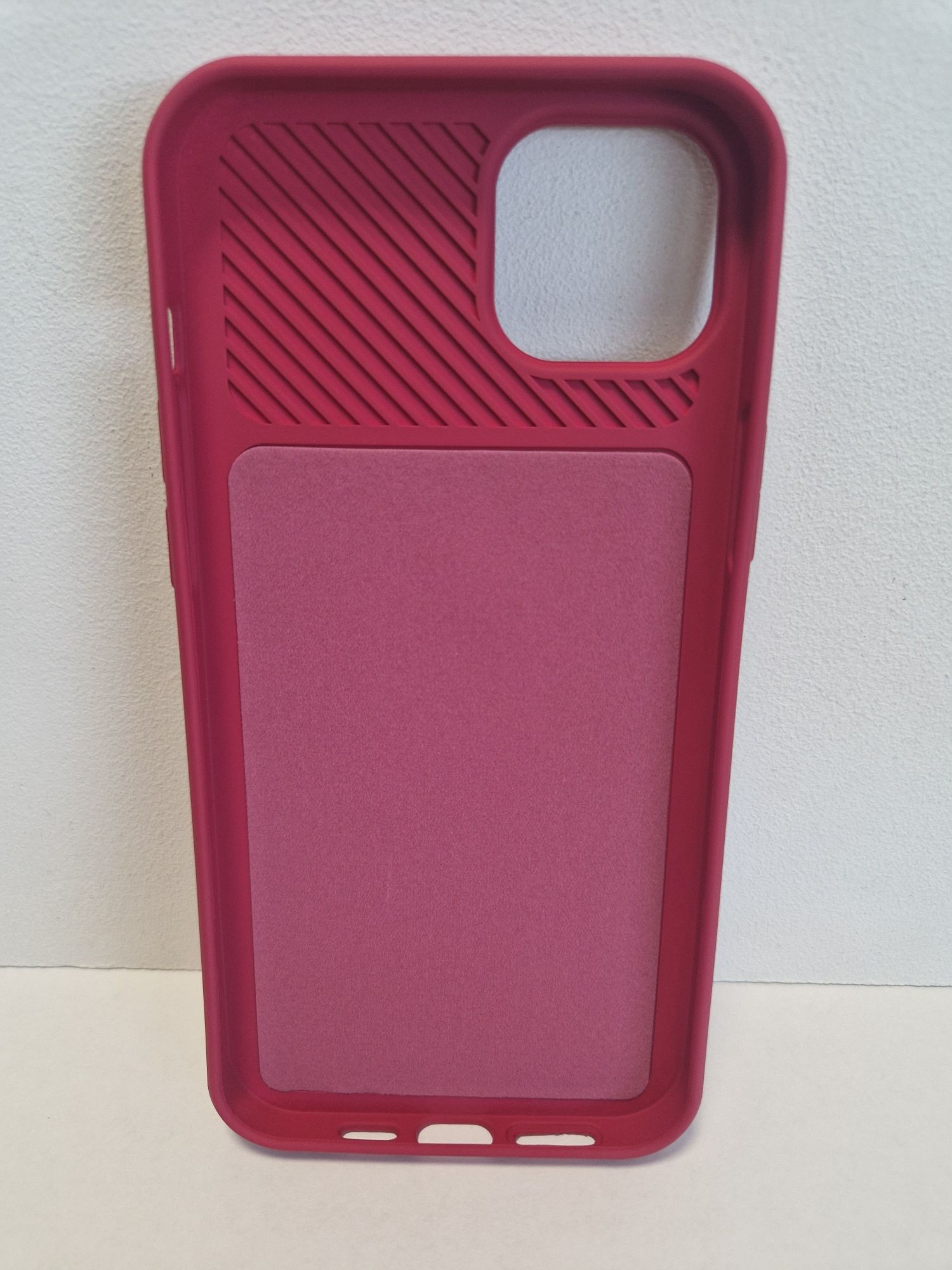 Camshield Soft do Iphone 14 Plus Wiśnia