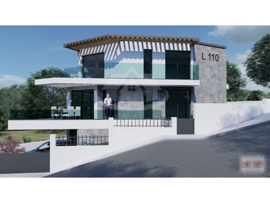 Moradia V3 em construção, com piscina e jardim privativo em Alhandra