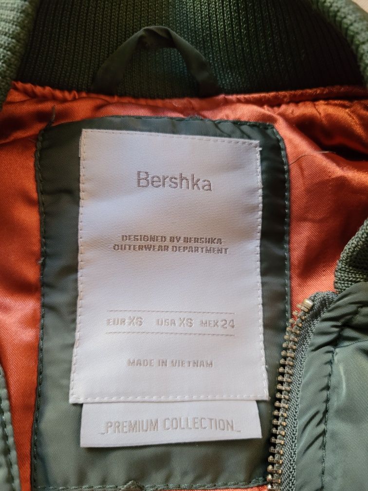Куртка - бомбер Bershka XS