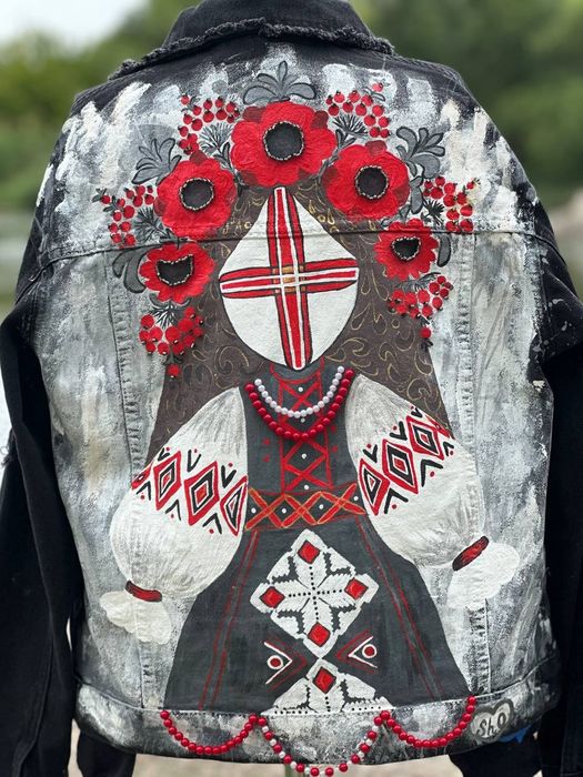 Розписана чорна  джинсовка