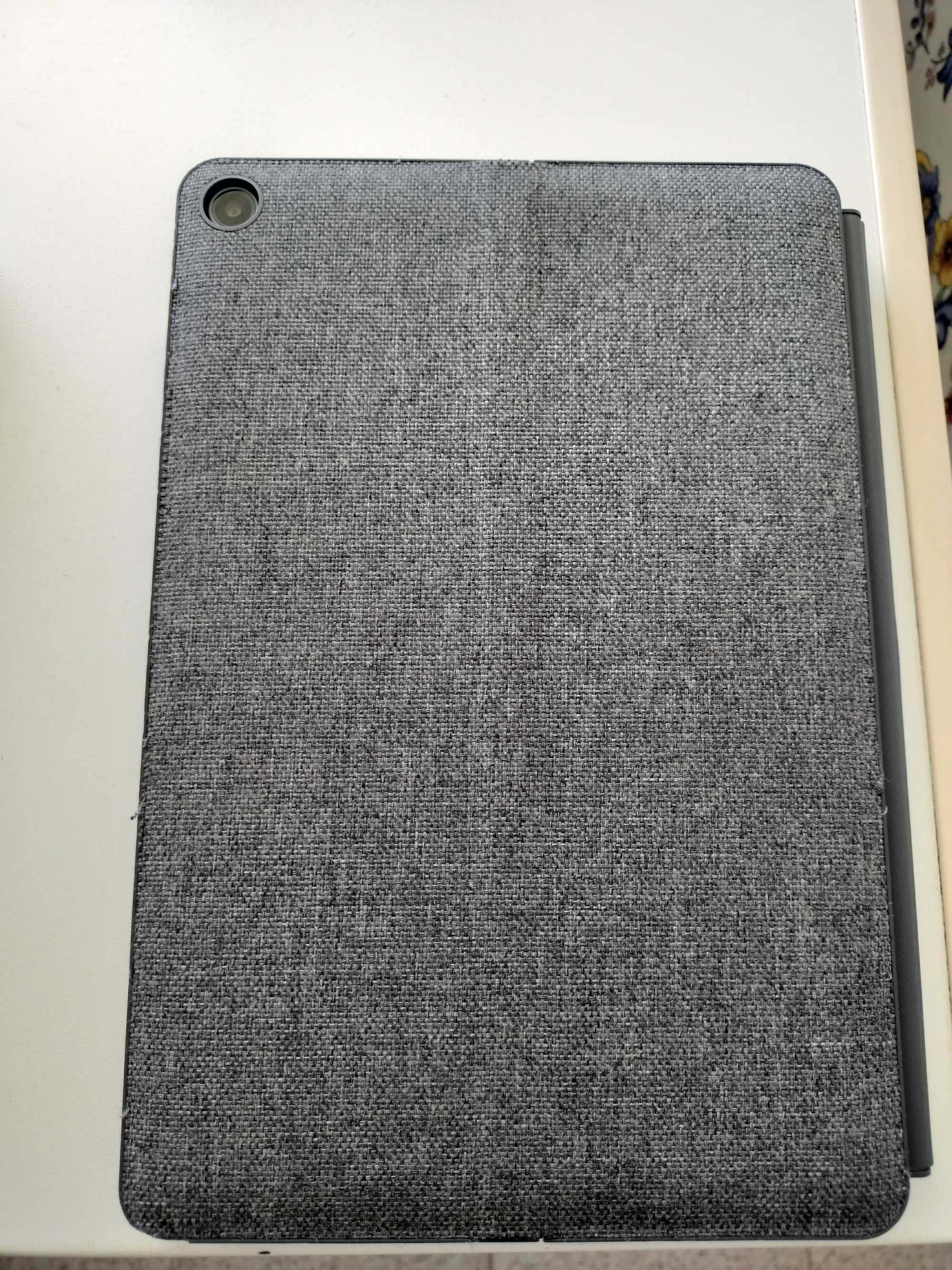 Tablet Lenovo CT-X636F