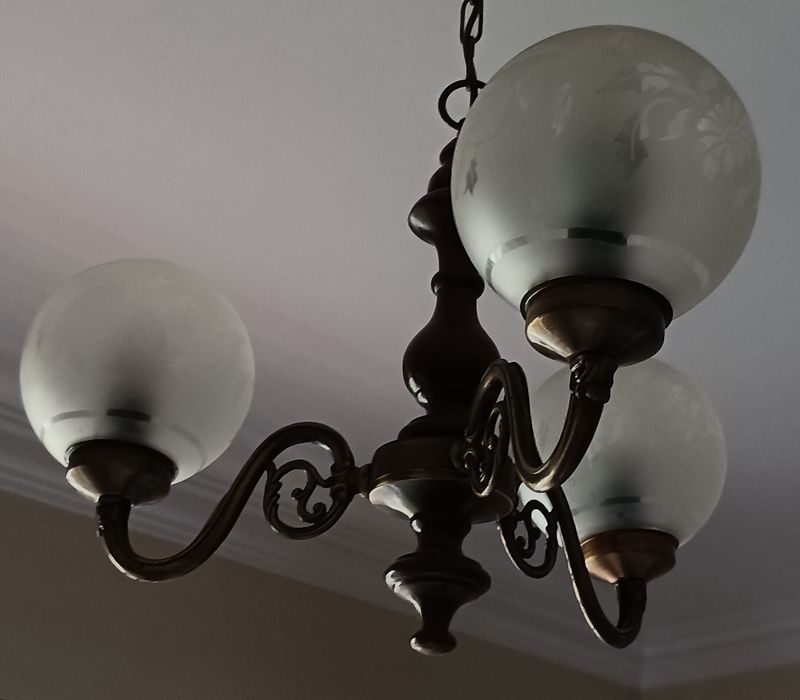 Candeeiro teto 3 braços madeira e metal