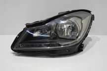 Mercedes C204 Lift Lampa Przód Przednia Lewa Uszkodzona