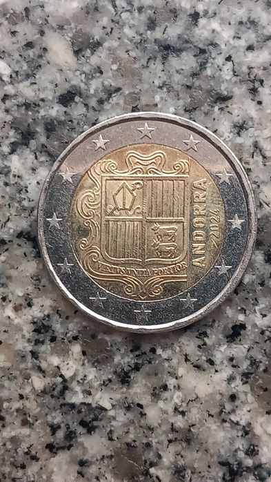 Vendo estas duas moedas raras por 200euros moedas em bom estado