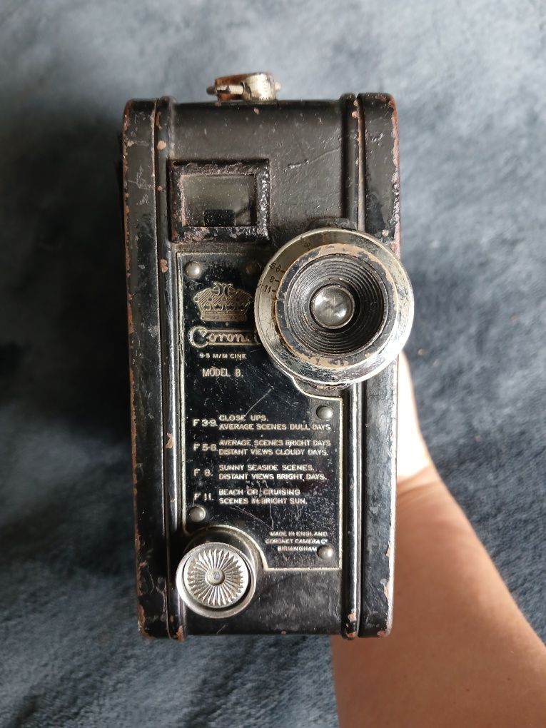 Антикварна кінокамера Coronet 9,5мм