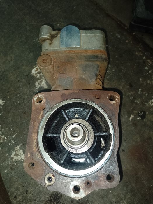 Компресор Скания