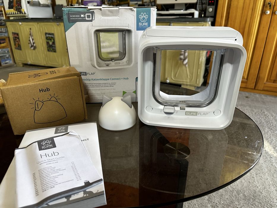Дверцята та хаб для котів Sure Petcare SureFlap з мікрочіпом
