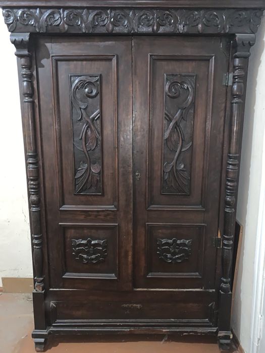 Старовинна   шафа в гарному стані