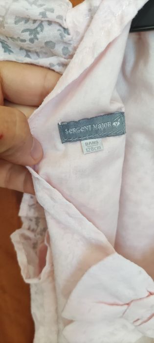 Roupa de menina 6/8 anos_ 1 saia e 2 blusas