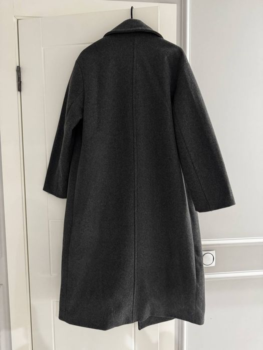Пальто сіре Zara