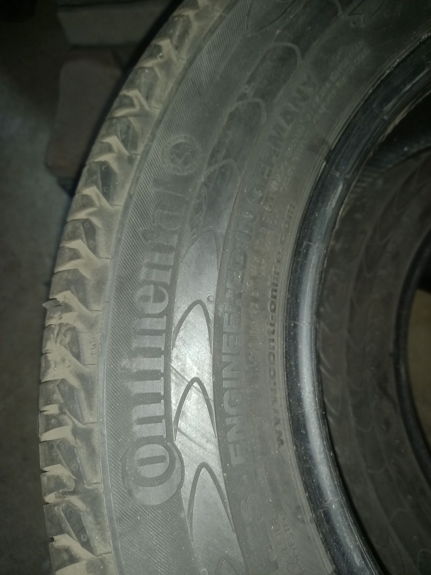 Шини 225/65 R16C контенінталь