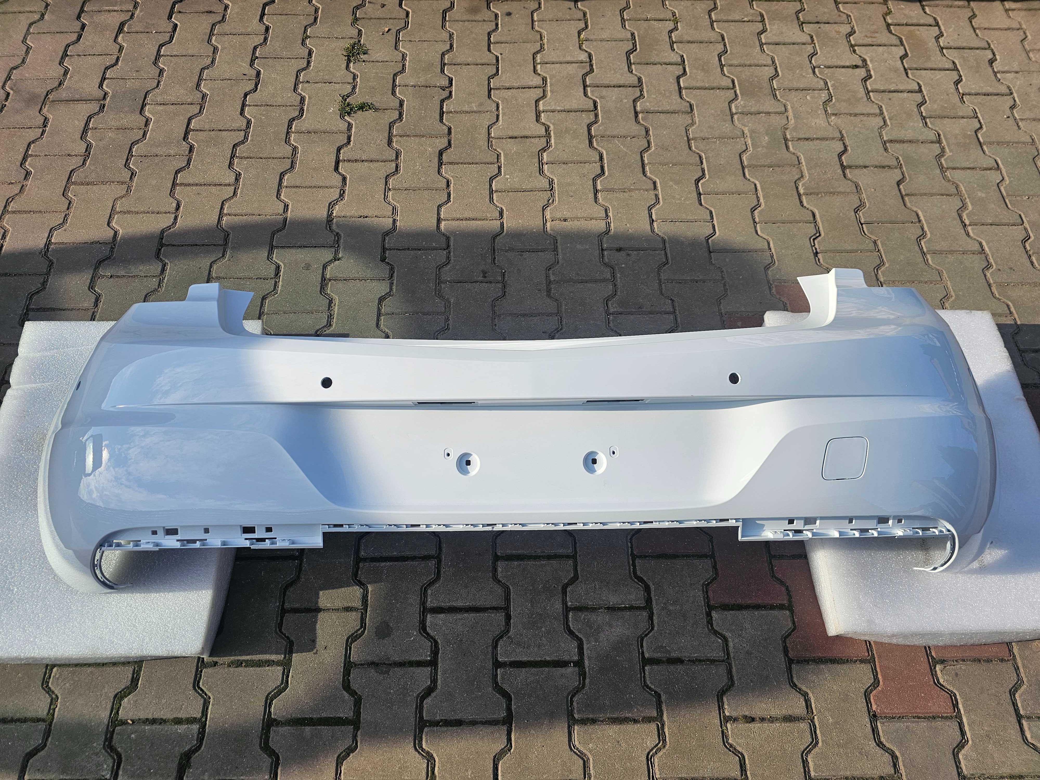 Zderzak Tył Opel Astra K HB 4 PDC Kod Lakieru Z40 R Y40R