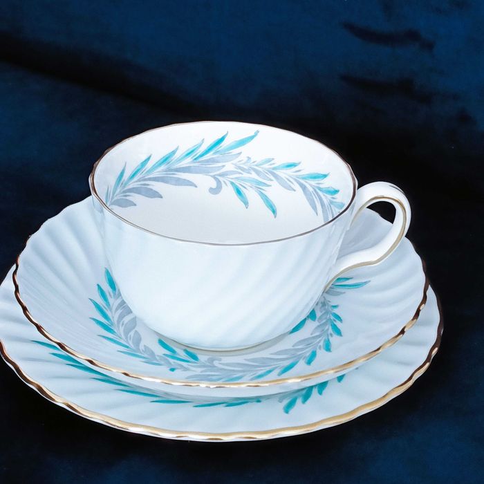 **filiżanka EMALIA porcelana MINTON vs. Royal Doulton 1942+