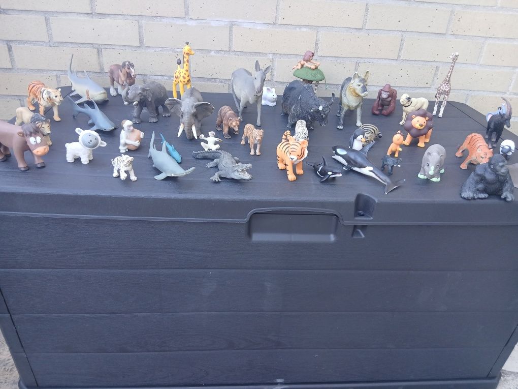 Vendo coleção de animais