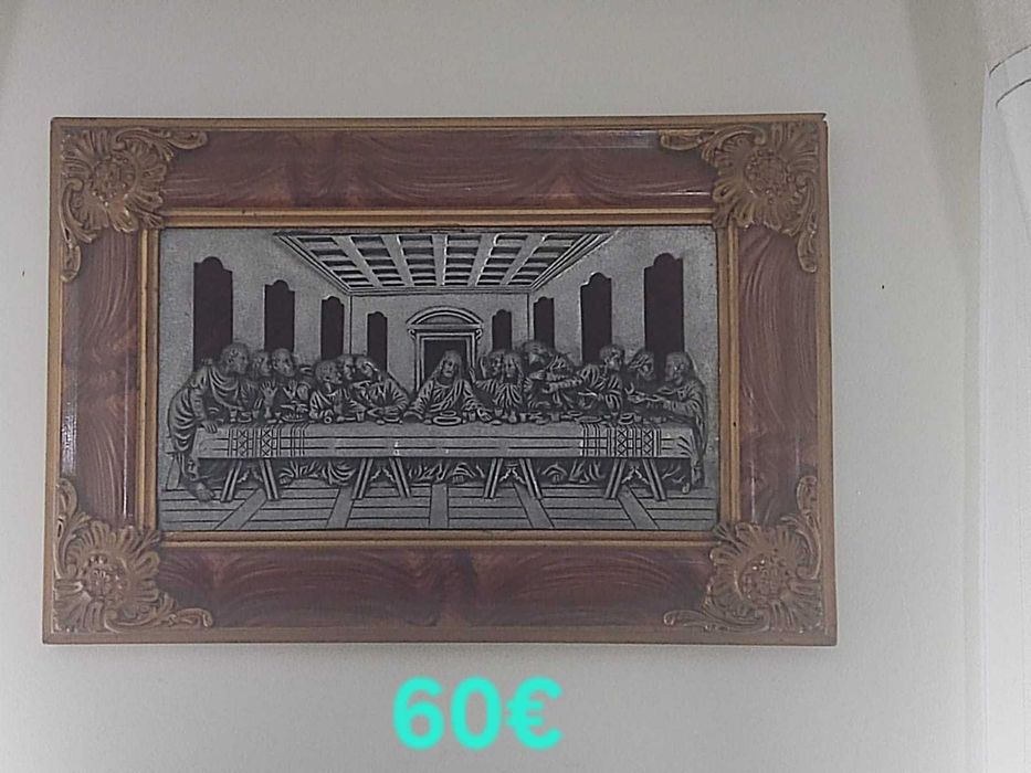 Vários móveis antigos