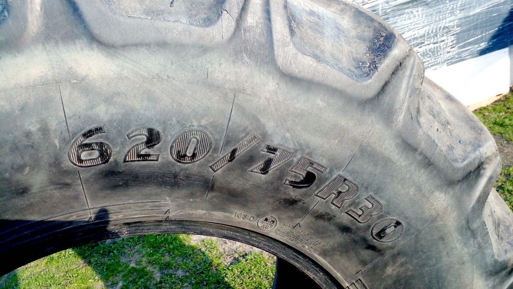 Колеса до трактора Goodyear