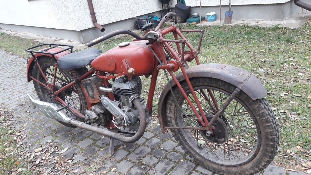 Triumph (TWN) Kongress 350