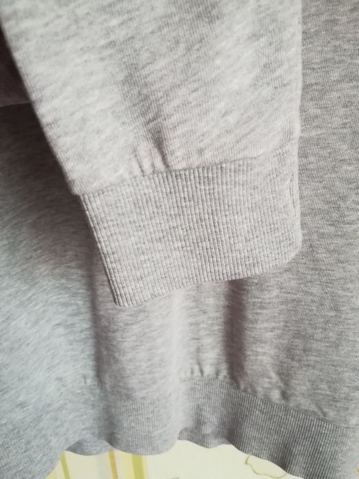 серый свитшот (толстовка) кофта, гольф divided H&M