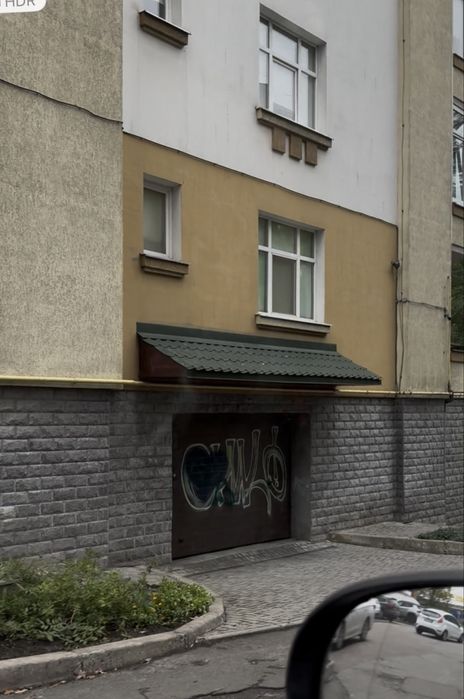 ОРЕНДА. ГАРАЖ  (цоколь будинку) з автоматичними воротами