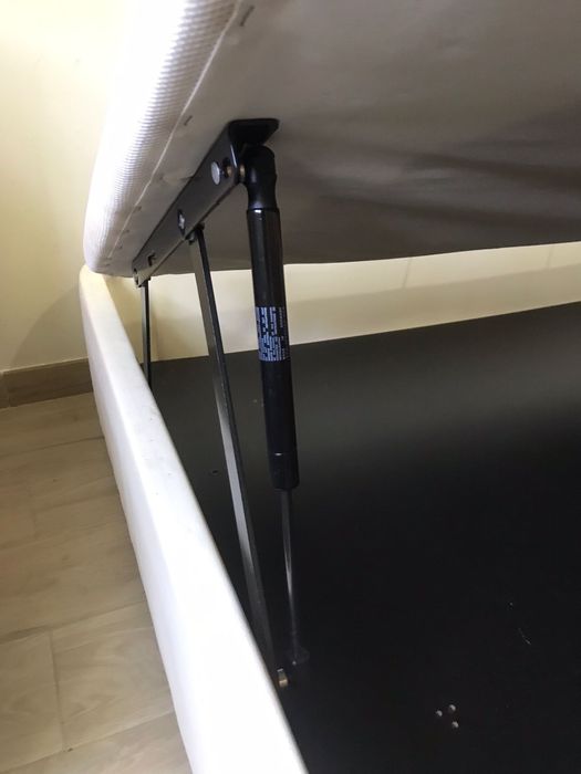 Sommier 160x200 ikea com arrumação